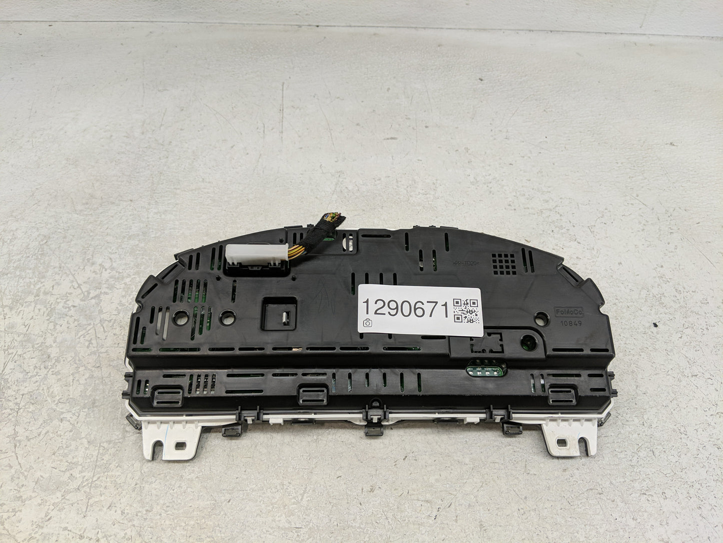 2011-2012 Ford Taurus Instrument Cluster Speedometer Gauges P/N:BG1T-10849-EF Fits Fits 2011 2012 OEM Used Auto Parts - Oemu
