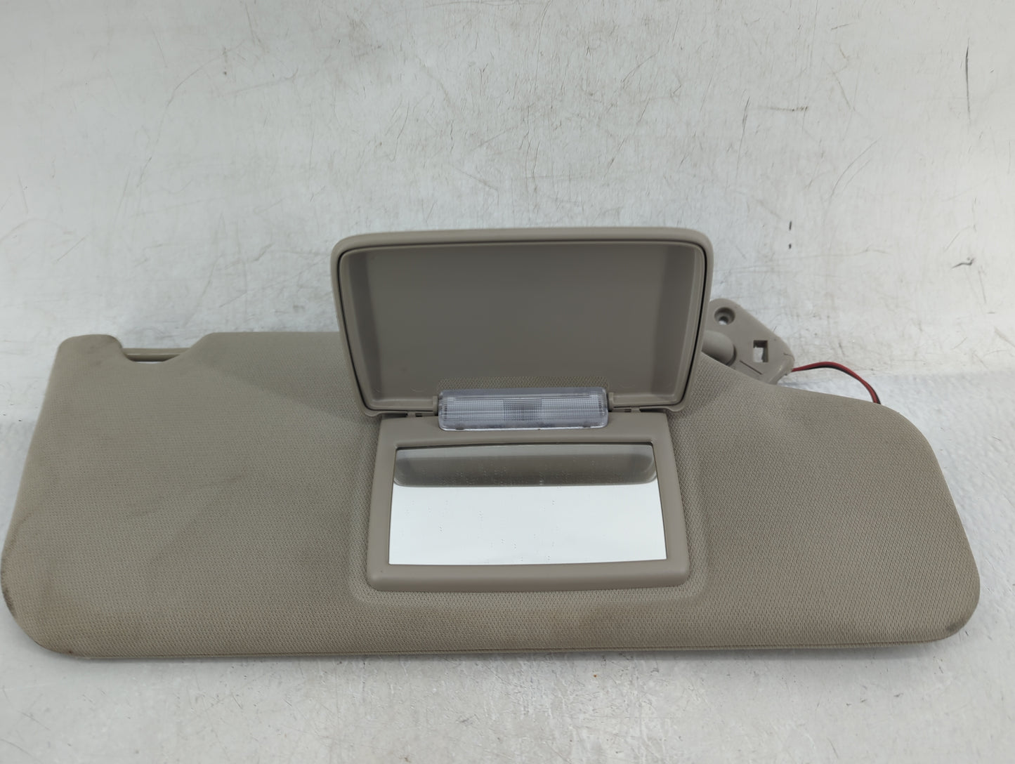 2010-2011 Ford Taurus Sun Visor Shade Replacement Passenger Right Mirror Fits Fits 2010 2011 OEM Used Auto Parts - Oemusedau