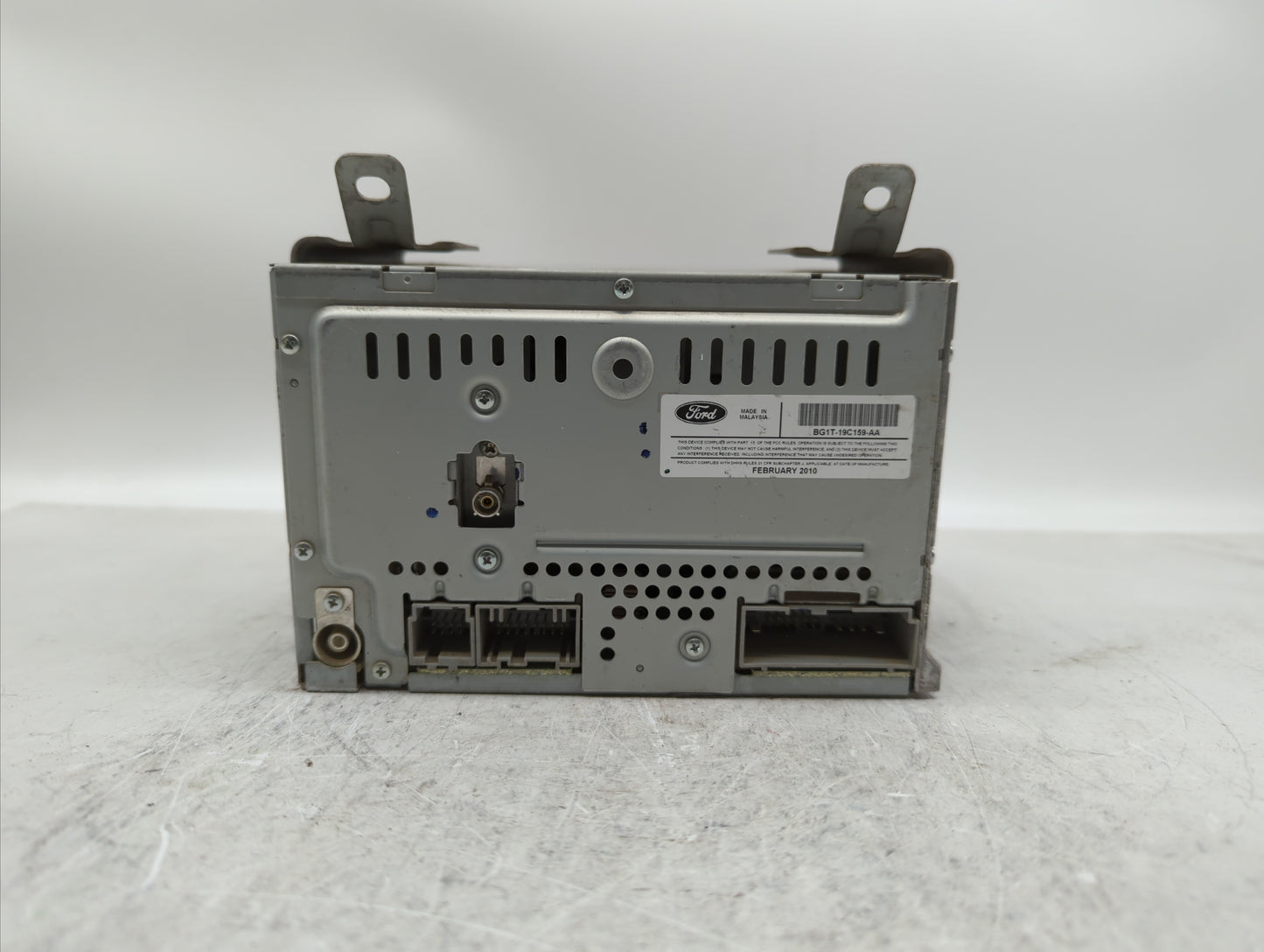 2011-2012 Ford Taurus Am Fm Cd Player Radio Receiver - Oemusedautoparts1.com
