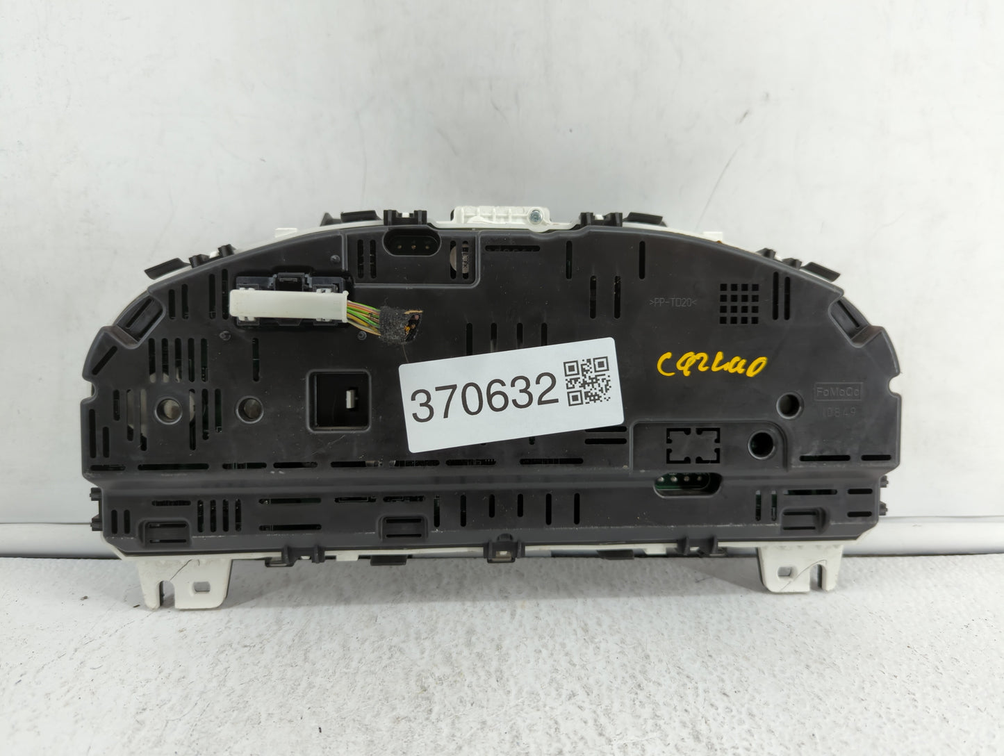 2011-2012 Ford Taurus Instrument Cluster Speedometer Gauges P/N:BG1T-10849-EF BG1T-10849-CF Fits Fits 2011 2012 OEM Used Aut
