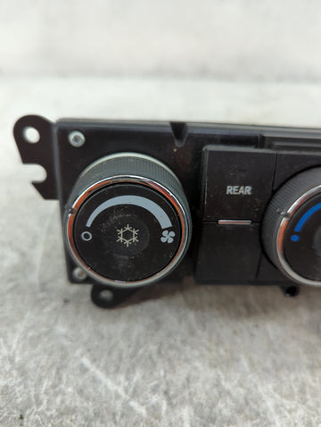 2007-2012 Gmc Acadia Climate Control Module Temperature AC/Heater Replacement P/N:20917131 22879131 Fits OEM Used Auto Parts