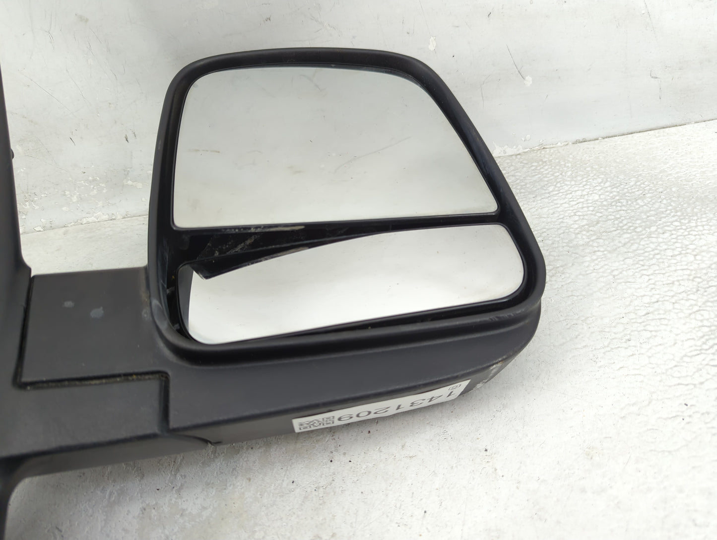 2008-2019 Gmc Savana 3500 Passenger Side View Mirror - Right Door Mirror OEM Used - Oemusedautoparts1.com