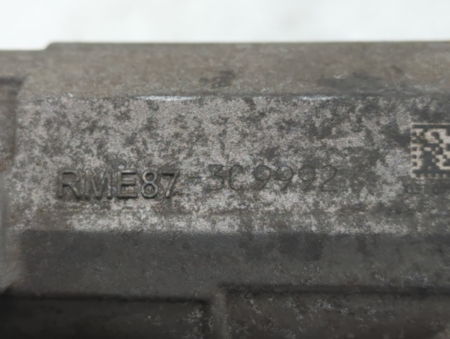 2009-2013 Gmc Sierra 1500 Throttle Body P/N:RME87-3C9992 Fits Fits 2009 2010 2011 2012 2013 2014 2015 OEM Used Auto Parts -