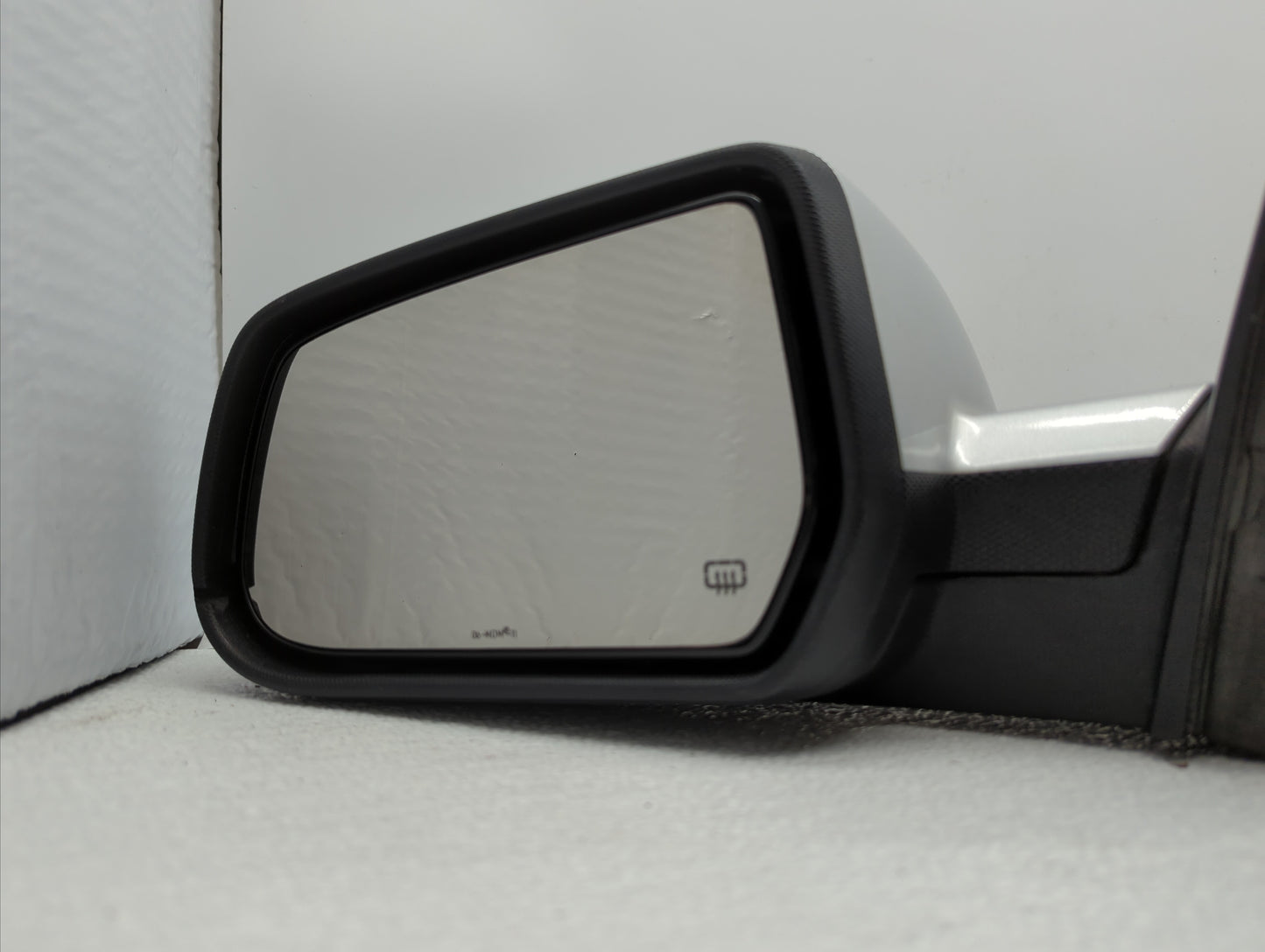 2010-2011 Gmc Terrain Driver Side View Mirror - Left Door Mirror OEM Used - Oemusedautoparts1.com