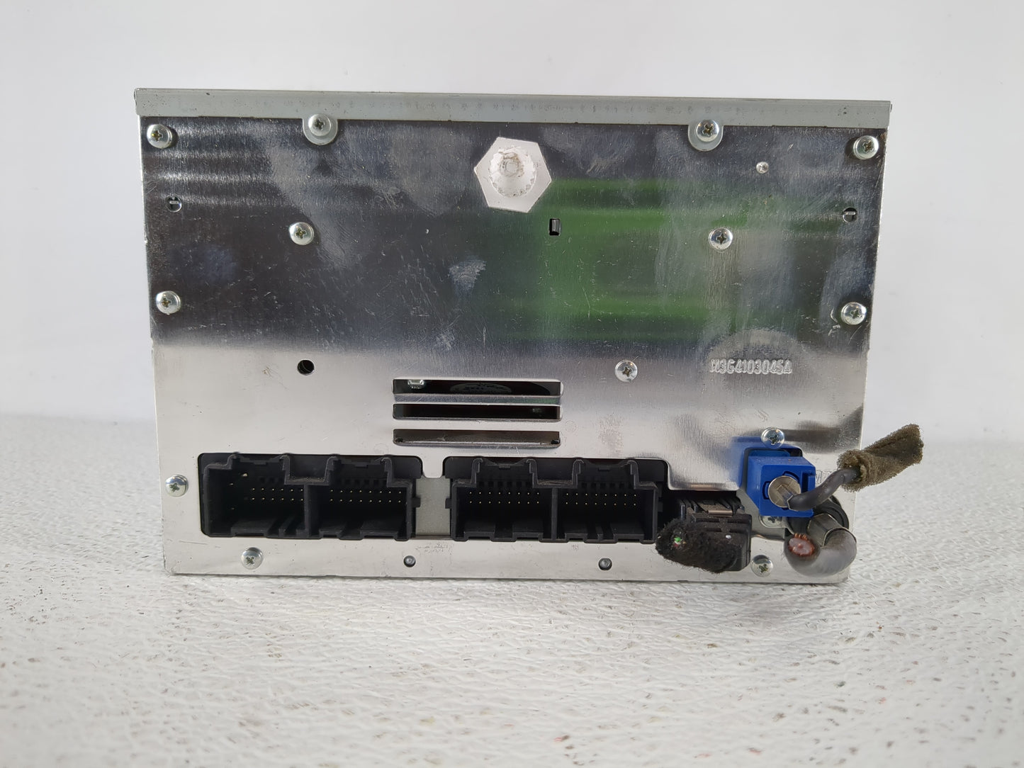 2011 Gmc Yukon Radio AM FM Cd Player Receiver Replacement P/N:22776895 Fits OEM Used Auto Parts - Oemusedautoparts1.com