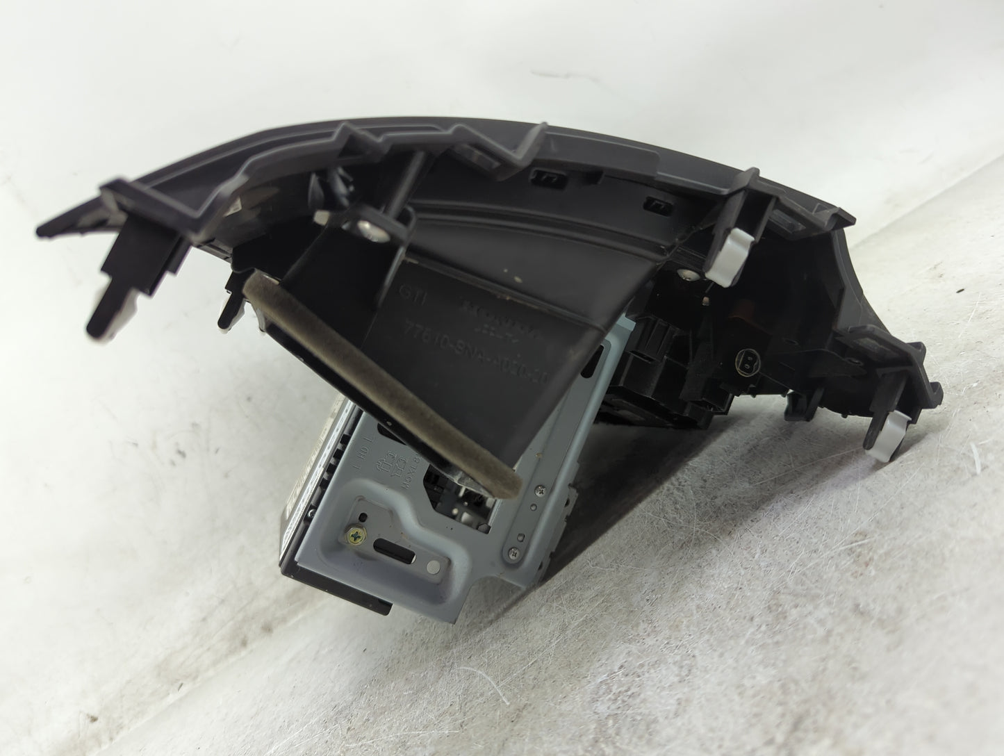 2006-2011 Honda Civic Radio AM FM Cd Player Receiver Replacement P/N:39100-SNA-A040-M1 MF726AC Fits OEM Used Auto Parts - Oe