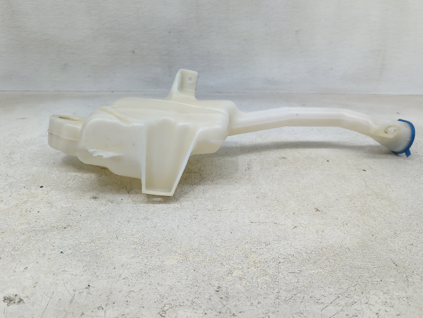 2011-2017 Honda Odyssey Windshield Washer Fluid Reservoir Bottle Oem - Oemusedautoparts1.com