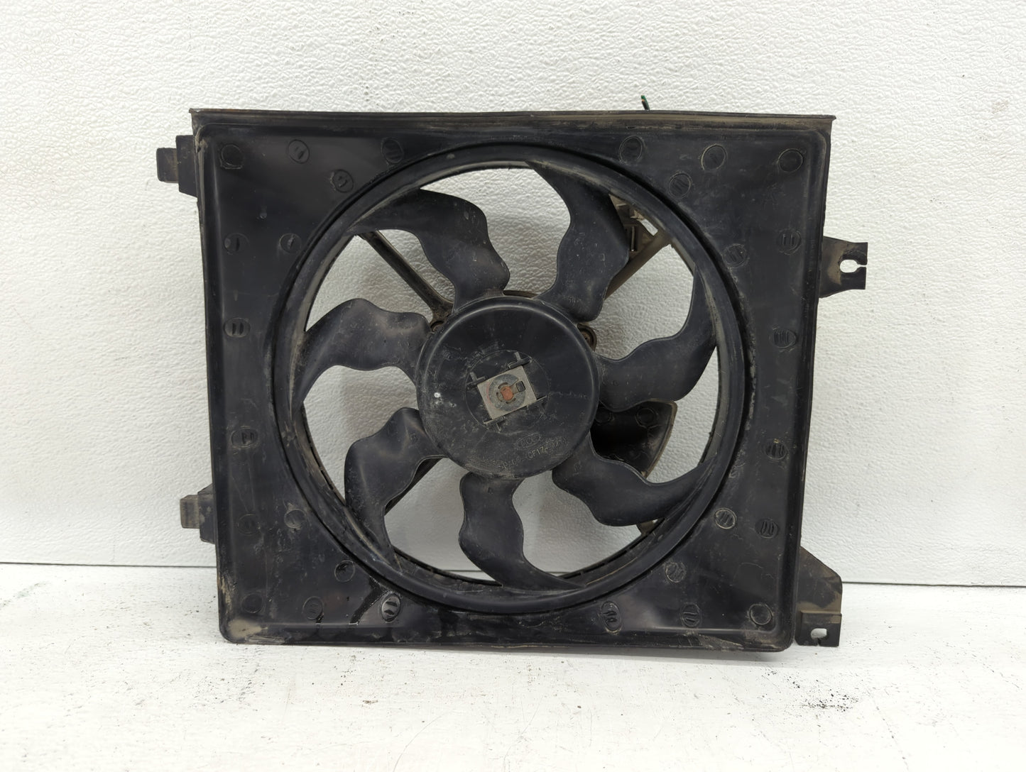 2006-2011 Hyundai Accent Left Radiator Fan Motor Assembly 613061 - Oemusedautoparts1.com