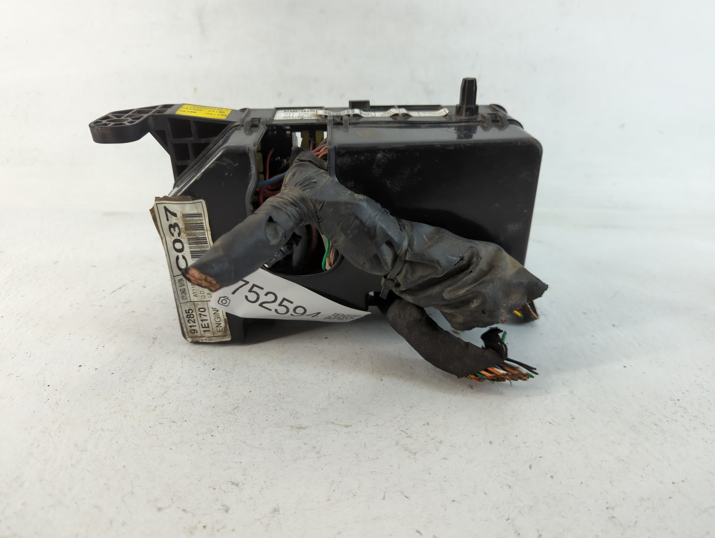 2006-2011 Hyundai Accent Fusebox Fuse Box Panel Relay Module P/N:91285-1E170 Fits Fits 2006 2007 2008 2009 2010 2011 OEM Use