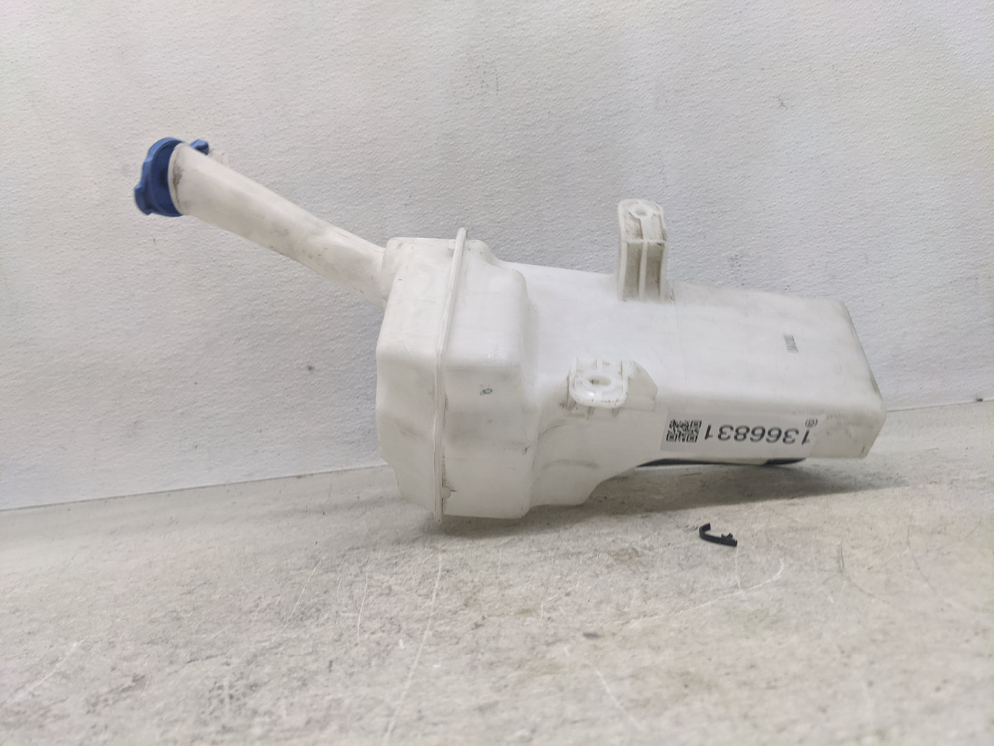 2011-2013 Hyundai Elantra Windshield Washer Fluid Reservoir Bottle Oem - Oemusedautoparts1.com