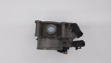 2011-2018 Hyundai Elantra Throttle Body P/N:35100-2E000 Fits Fits 2011 2012 2013 2014 2015 2016 2017 2018 2019 OEM Used Auto Parts