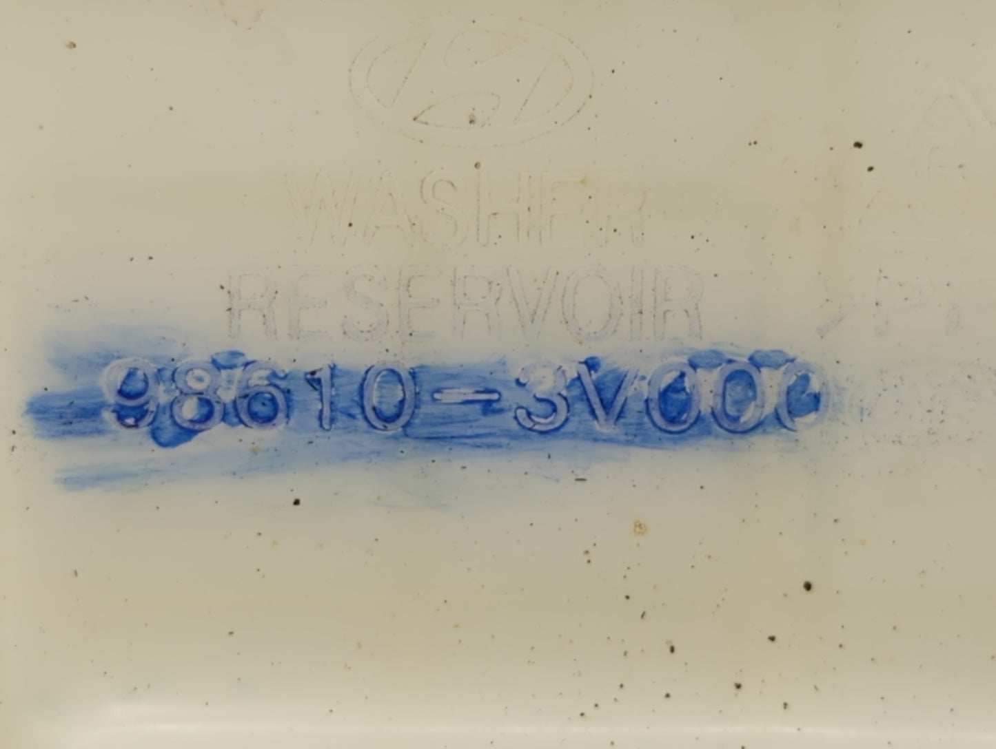 2011-2013 Hyundai Elantra Windshield Washer Fluid Reservoir Bottle Oem - Oemusedautoparts1.com