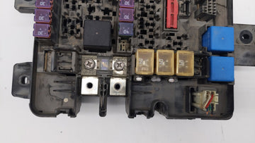 2009-2011 Hyundai Genesis Fusebox Fuse Box Panel Relay Module P/N:91290 3M102 Fits Fits 2009 2010 2011 OEM Used Auto Parts
