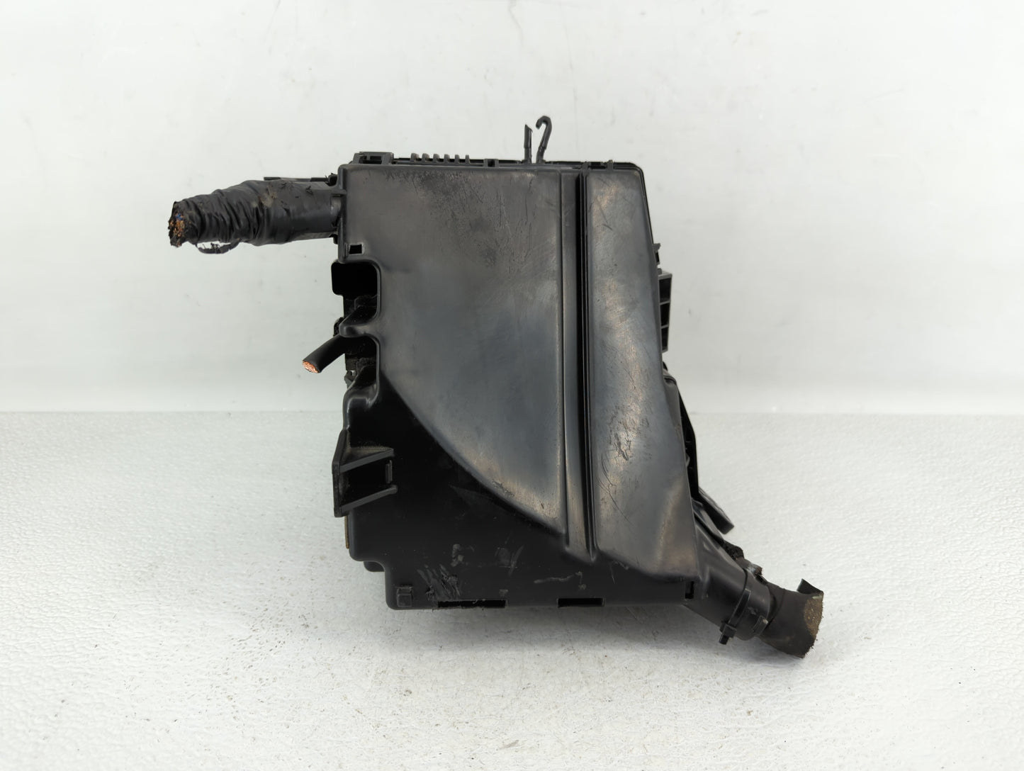 2009-2012 Hyundai Genesis Fusebox Fuse Box Panel Relay Module P/N:91205-2M445 Fits Fits 2009 2010 2011 2012 OEM Used Auto Pa