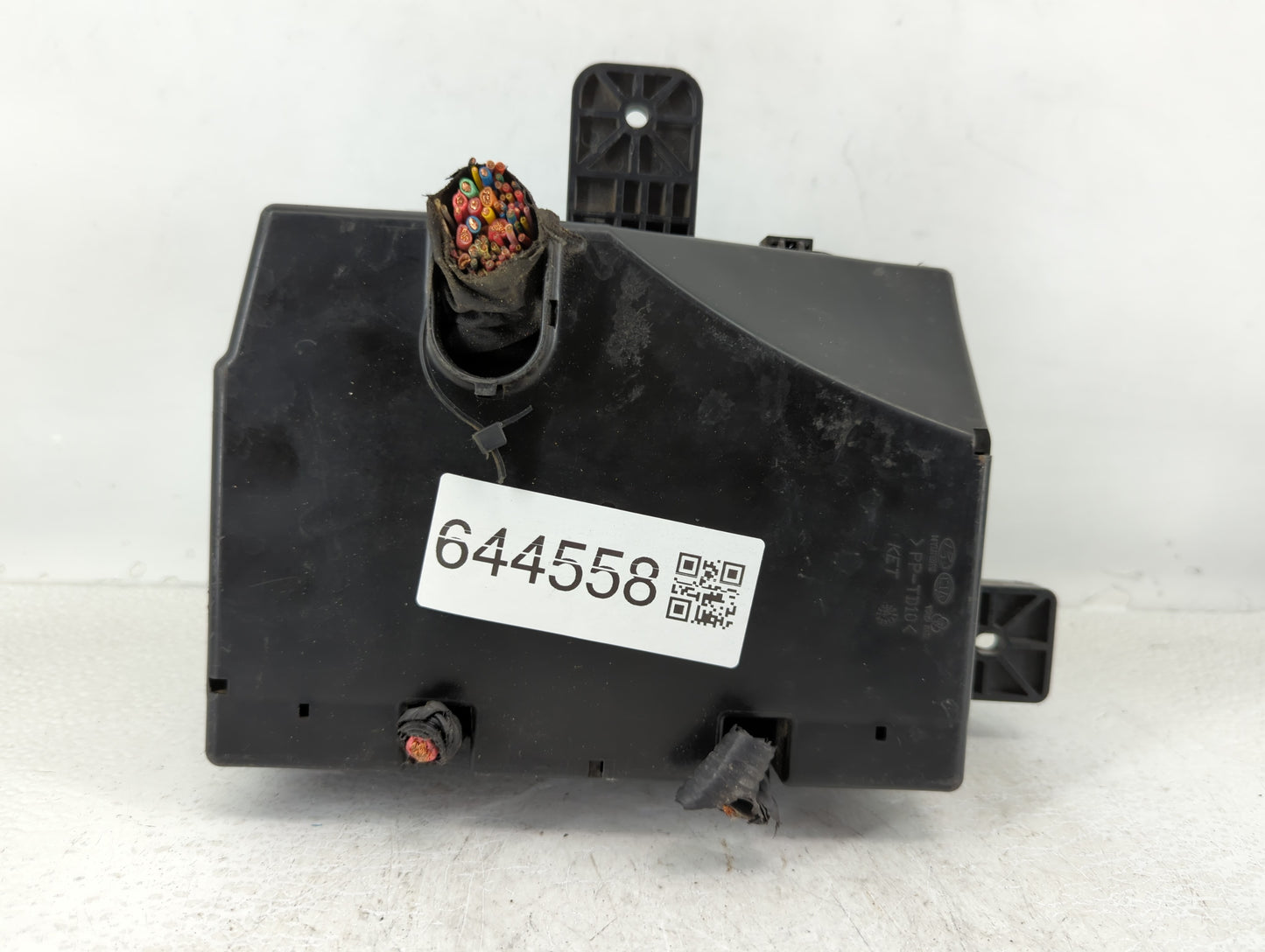 2009-2011 Hyundai Genesis Fusebox Fuse Box Panel Relay Module P/N:N91205-2M104-00 91205 Fits Fits 2009 2010 2011 OEM Used Au