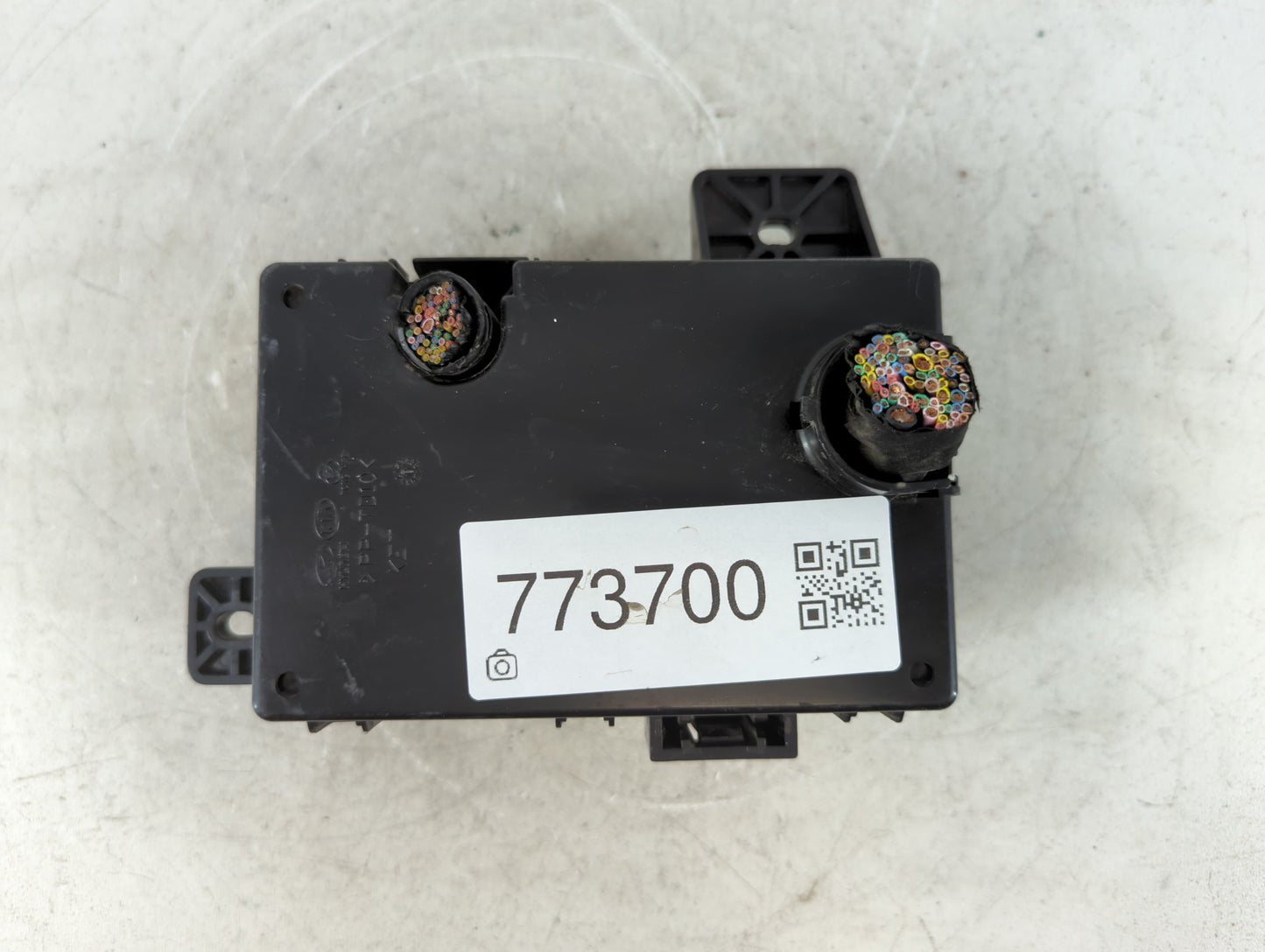 2009-2011 Hyundai Genesis Fusebox Fuse Box Panel Relay Module P/N:91400 2M040 Fits Fits 2009 2010 2011 OEM Used Auto Parts -