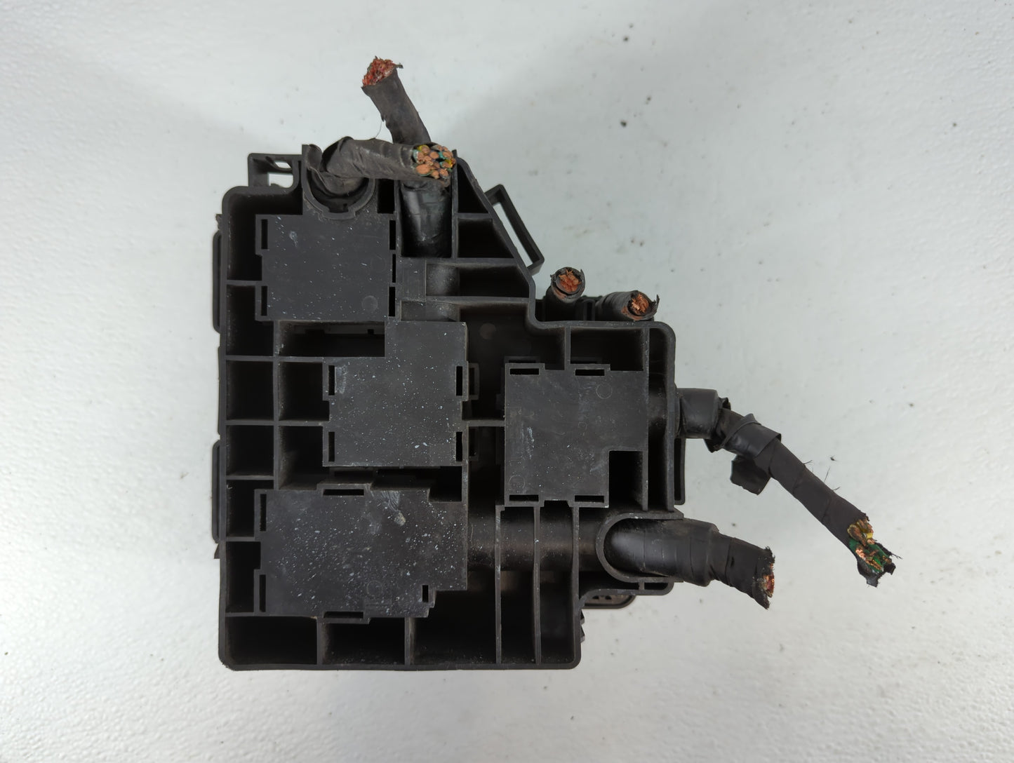 2010-2012 Hyundai Santa Fe Fusebox Fuse Box Panel Relay Module P/N:91115-2B050 Fits Fits 2010 2011 2012 OEM Used Auto Parts