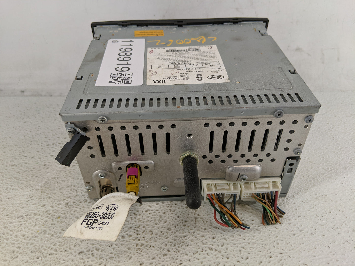2011 Hyundai Sonata Radio AM FM Cd Player Receiver Replacement P/N:96180-3Q000 Fits OEM Used Auto Parts - Oemusedautoparts1.
