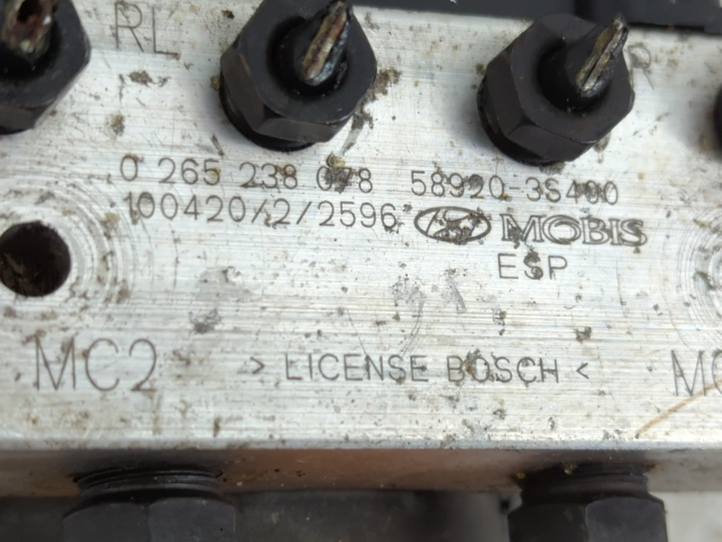 2011-2013 Hyundai Sonata ABS Pump Control Module Replacement P/N:58920-3S400 0 265 238 078 Fits Fits 2011 2012 2013 OEM Used