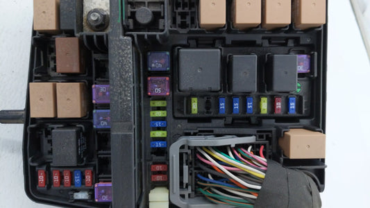 2011-2014 Hyundai Sonata Fusebox Fuse Box Panel Relay Module P/N:VS912003Q071MG VSQFHE2370F0175 Fits Fits 2011 2012 2013 2014 OEM Used Auto Parts