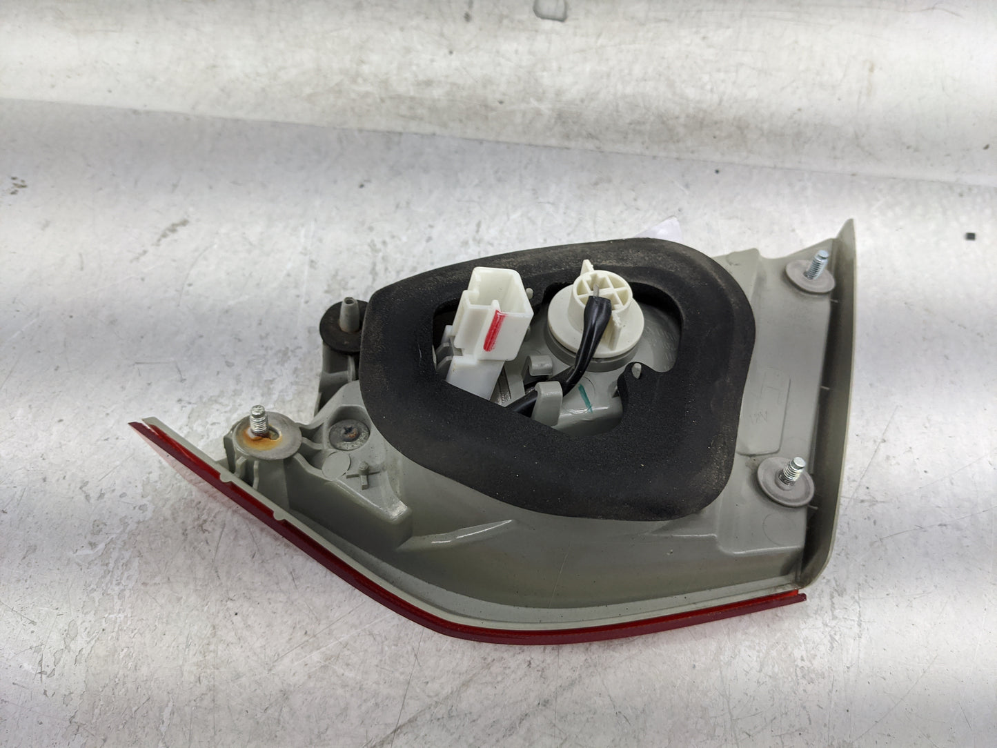 2011-2014 Hyundai Sonata Tail Light Assembly Driver Left OEM Fits Fits 2011 2012 2013 2014 OEM Used Auto Parts - Oemusedauto