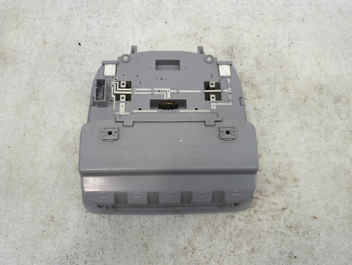 2011-2015 Hyundai Sonata Overhead Roof Console 1430122 - Oemusedautoparts1.com