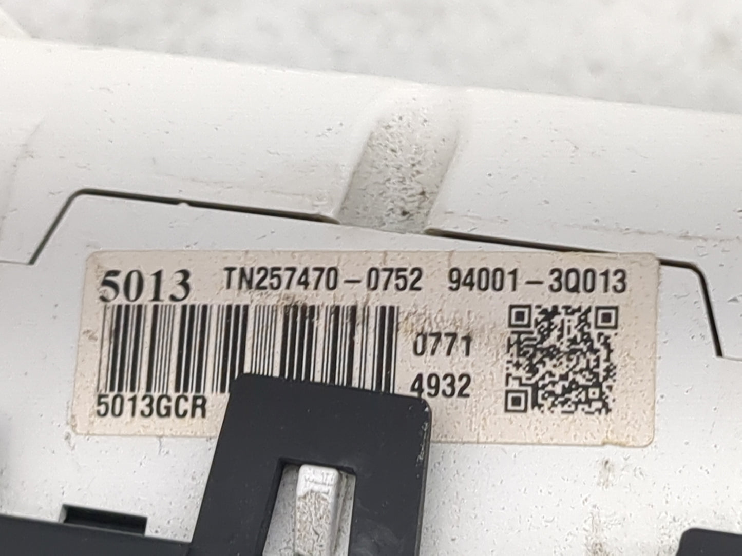 2011-2014 Hyundai Sonata Instrument Cluster Speedometer Gauges P/N:94001-3Q013 TN257470-0752 Miles:96K Fits OEM Used Auto Pa