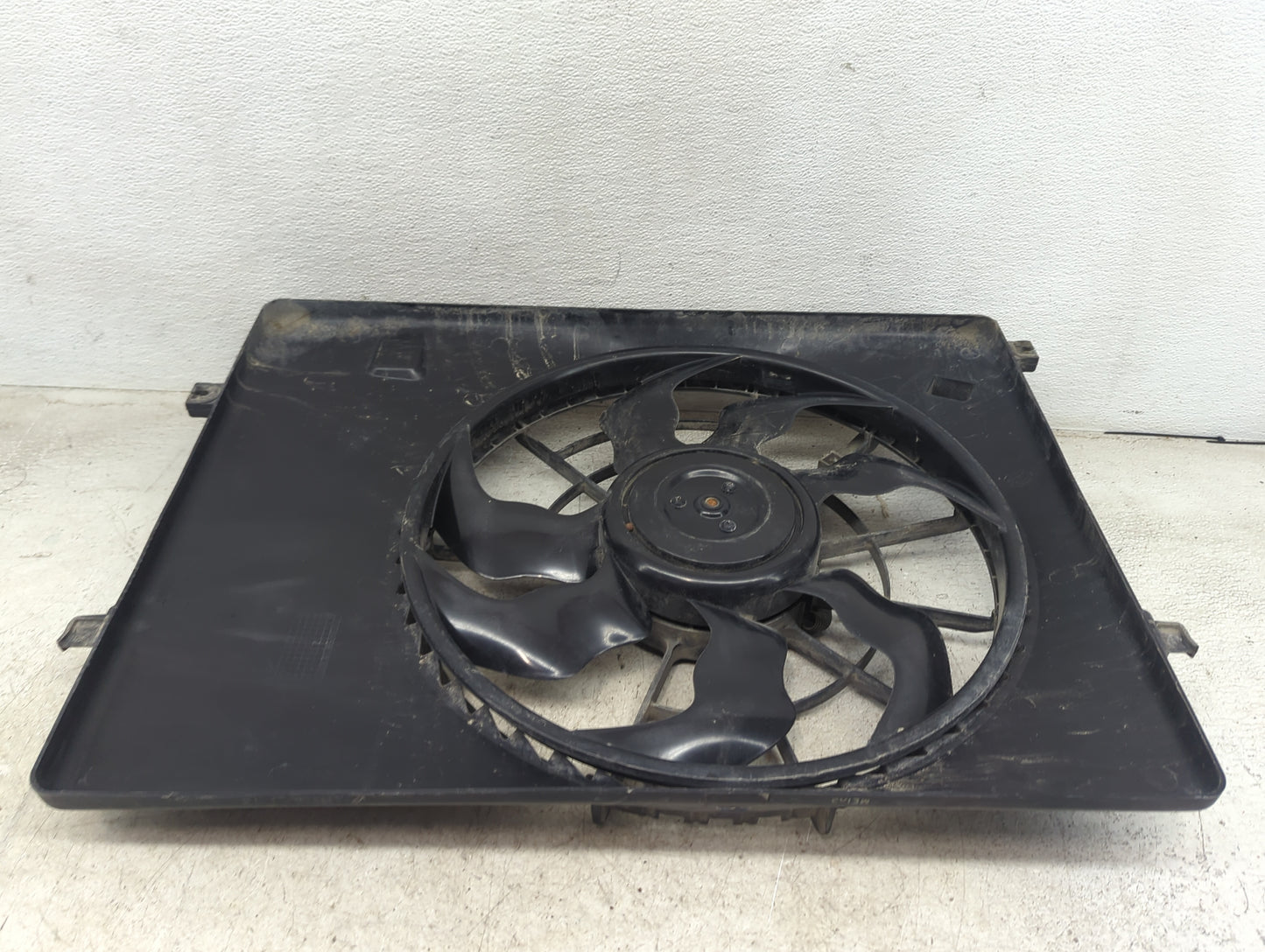 2011 Hyundai Sonata Electric Radiator Cooling Fan Motor Assembly P/N:MEIA3 Fits OEM Used Auto Parts - Oemusedautoparts1.com