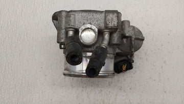 2011-2014 Hyundai Sonata Throttle Body P/N:35100-2G710 Fits Fits 2011 2012 2013 2014 2015 2016 OEM Used Auto Parts