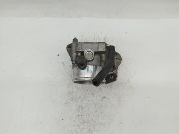 2011-2014 Hyundai Sonata Throttle Body P/N:35100-2G700 Fits Fits 2011 2012 2013 2014 2015 2016 OEM Used Auto Parts