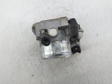2011-2014 Hyundai Sonata Throttle Body P/N:35100-2G700 Fits Fits 2011 2012 2013 2014 2015 2016 OEM Used Auto Parts