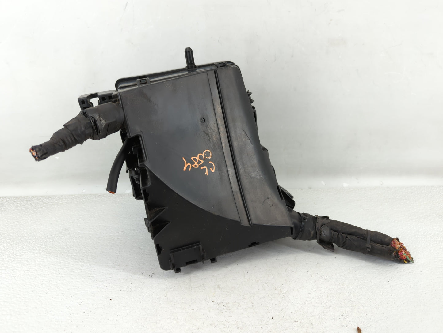 2011-2014 Hyundai Sonata Fusebox Fuse Box Panel Relay Module P/N:91950-3S711 Fits Fits 2011 2012 2013 2014 OEM Used Auto Par