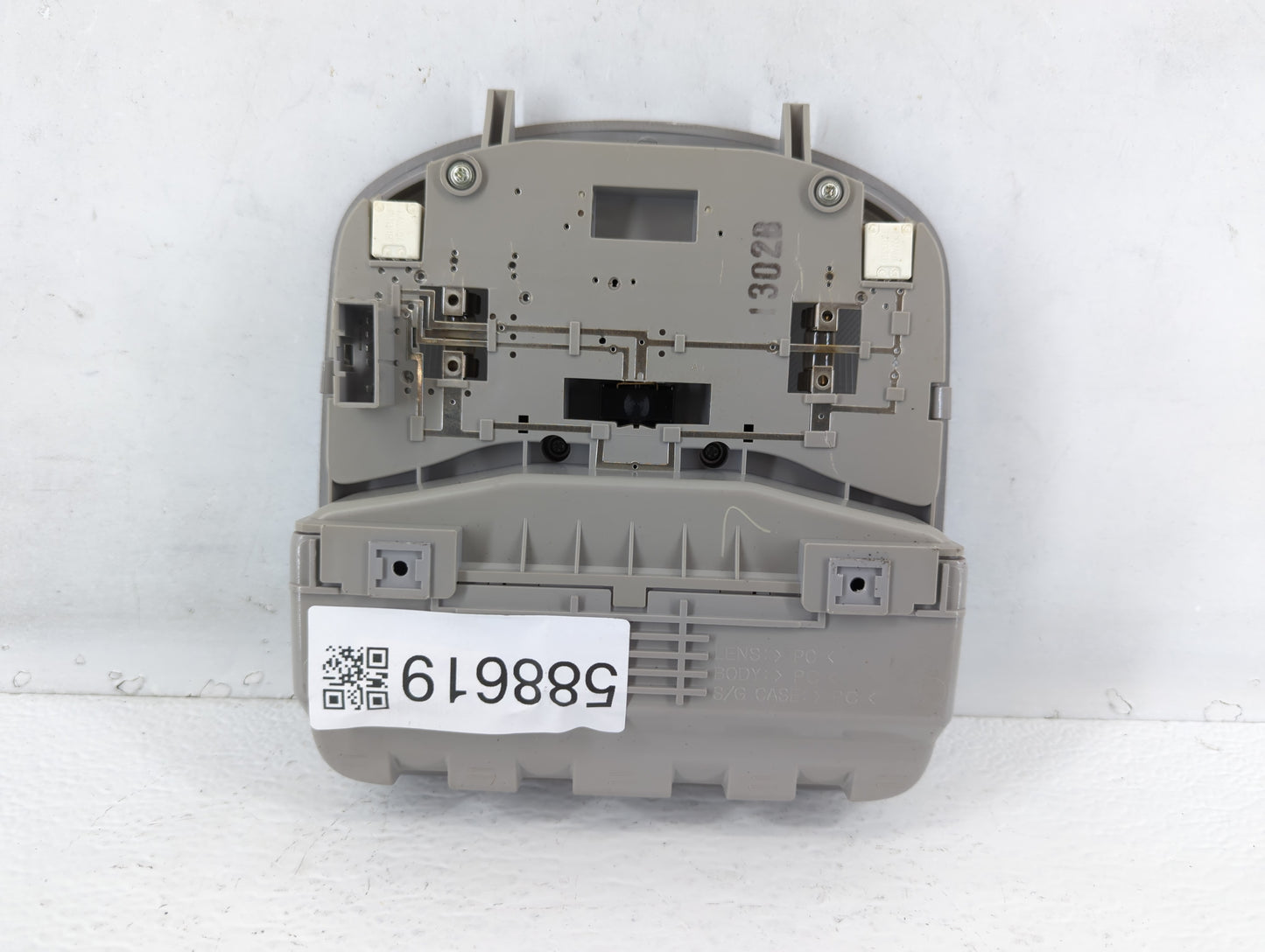2011-2015 Hyundai Sonata Overhead Roof Console 588619 - Oemusedautoparts1.com
