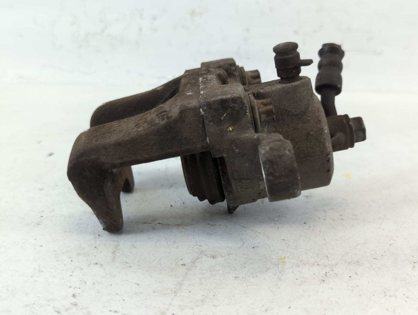 2011-2015 Hyundai Sonata Front Driver Left Brake Caliper - Oemusedautoparts1.com