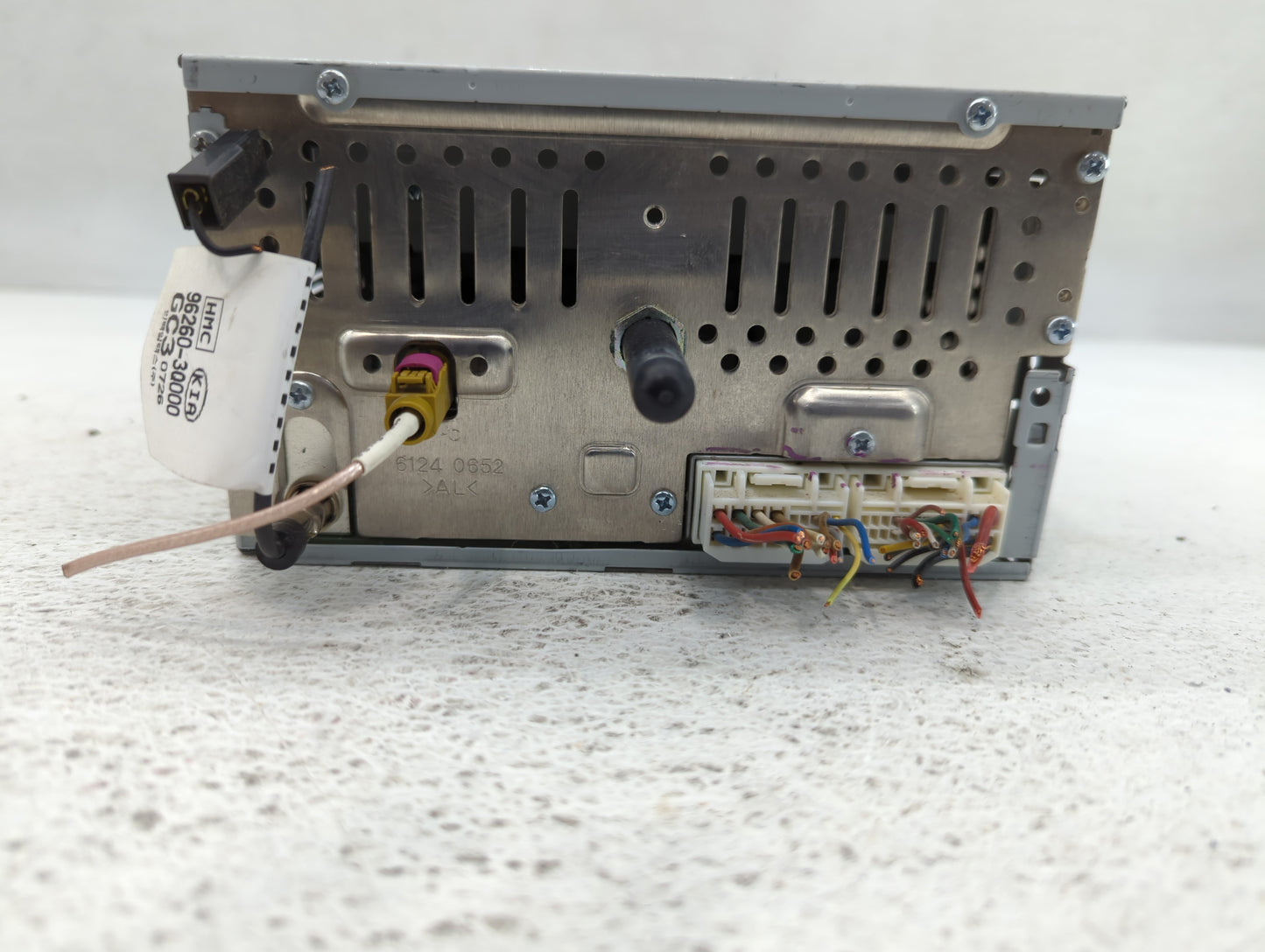 2011-2011 Hyundai Sonata Am Fm Cd Player Radio Receiver - Oemusedautoparts1.com