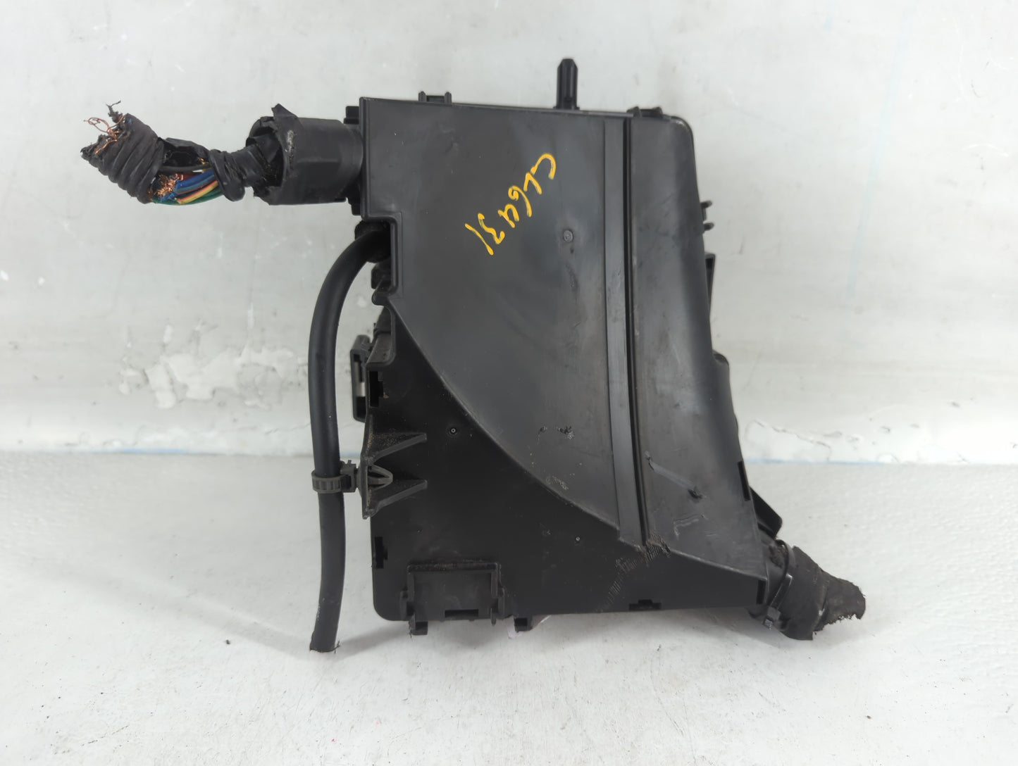 2011-2014 Hyundai Sonata Fusebox Fuse Box Panel Relay Module P/N:91950-3S711 Fits Fits 2011 2012 2013 2014 OEM Used Auto Par