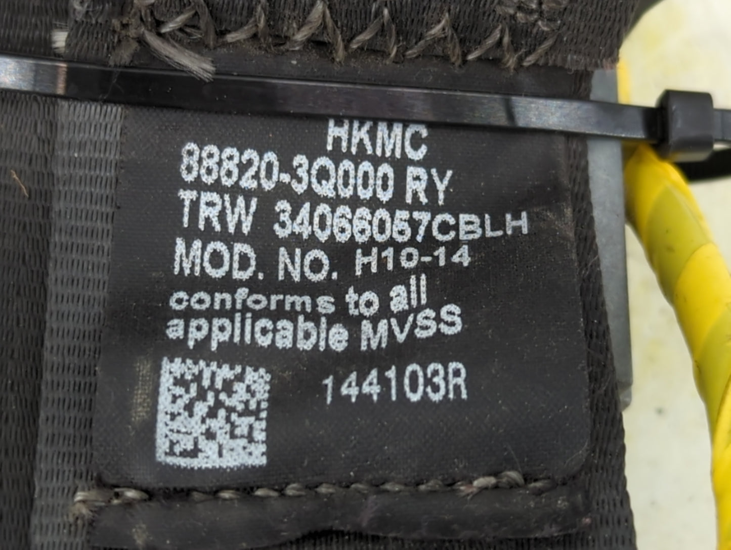 2011-2015 Hyundai Sonata Passenger Front Seatbelt Buckle 887863 - Oemusedautoparts1.com