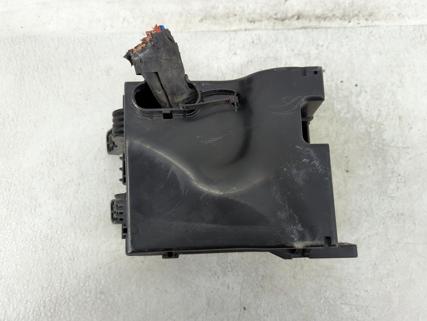 2011-2013 Hyundai Tucson Fusebox Fuse Box Panel Relay Module P/N:91401 2S153 Fits Fits 2011 2012 2013 OEM Used Auto Parts -