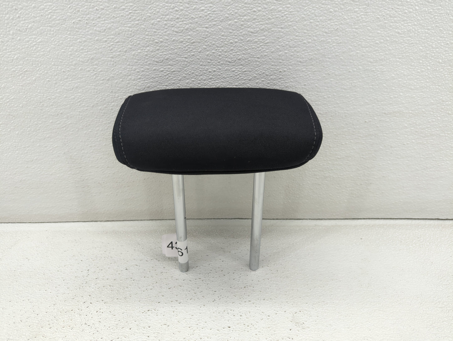 2010-2015 Hyundai Tucson Headrest Head Rest Front Driver Passenger Seat Fits Fits 2010 2011 2012 2013 2014 2015 OEM Used Aut