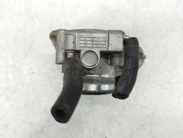 2010-2013 Hyundai Tucson Throttle Body P/N:9 590 930 001 35100-25400 Fits Fits 2006 2007 2008 2009 2010 2011 2012 2013 OEM Used Auto Parts
