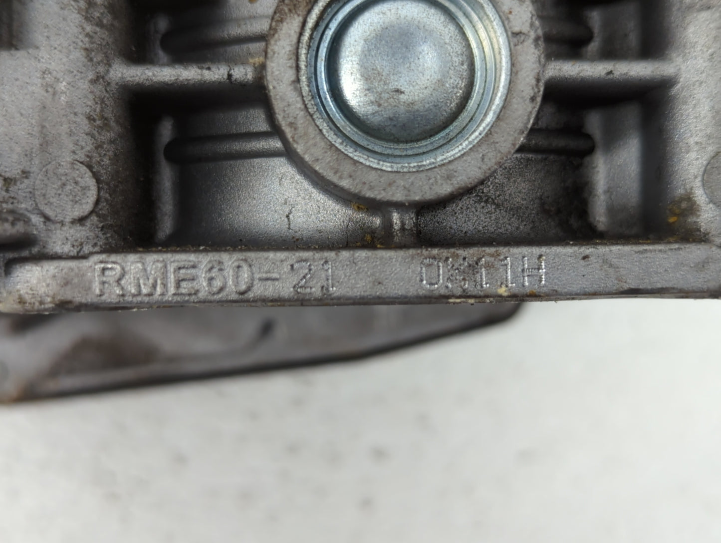 2008-2013 Infiniti G37 Throttle Body P/N:526-02 RME60-16 Fits OEM Used Auto Parts - Oemusedautoparts1.com