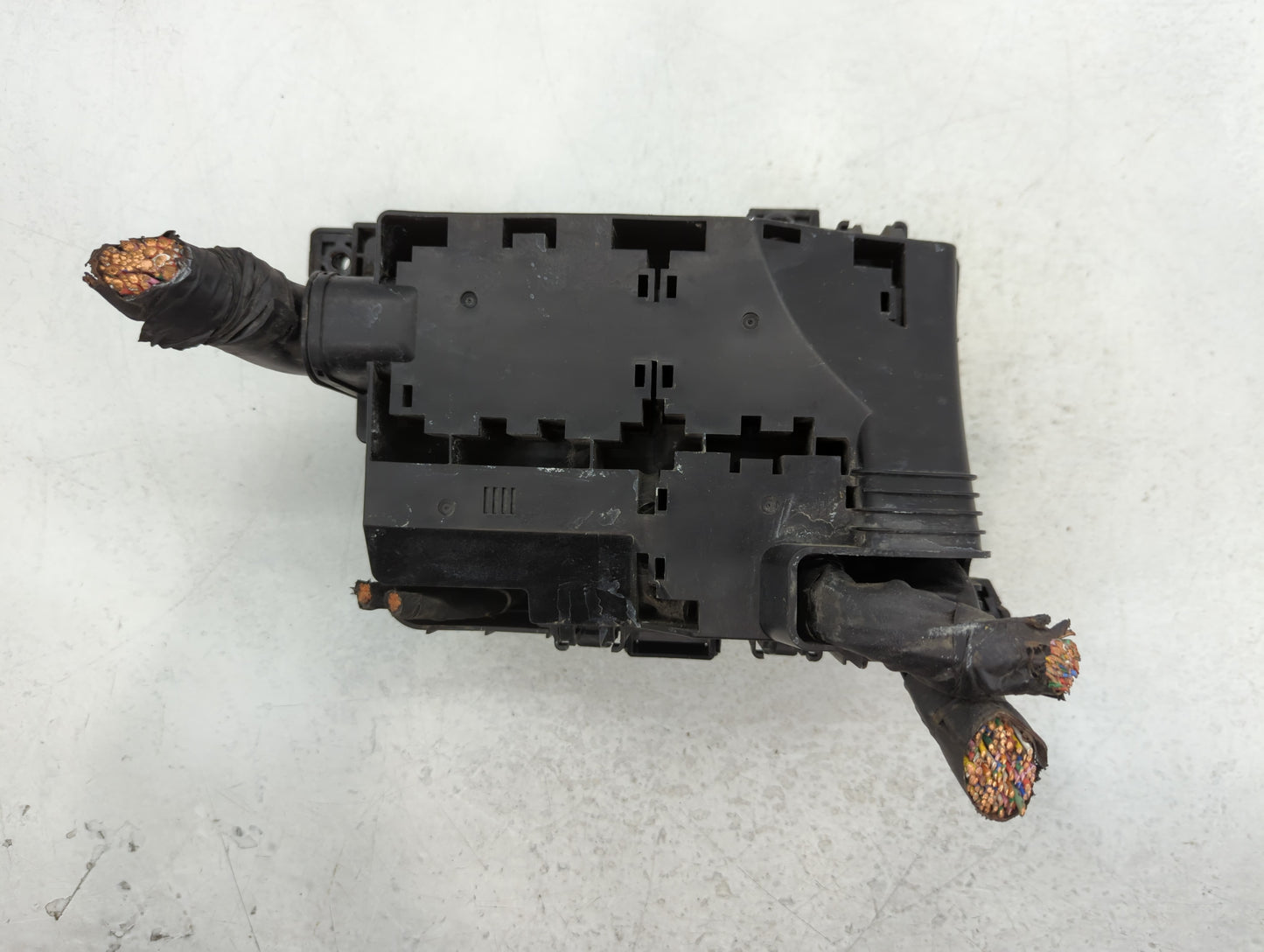 2011 Isuzu Rodeo Sport Fusebox Fuse Box Panel Relay Module P/N:91950-1D150 Fits OEM Used Auto Parts - Oemusedautoparts1.com