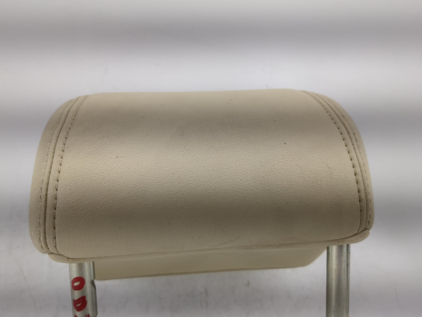 2010-2012 Jaguar Xf Headrest Head Rest Rear Center Seat Fits Fits 2010 2011 2012 OEM Used Auto Parts - Oemusedautoparts1.com