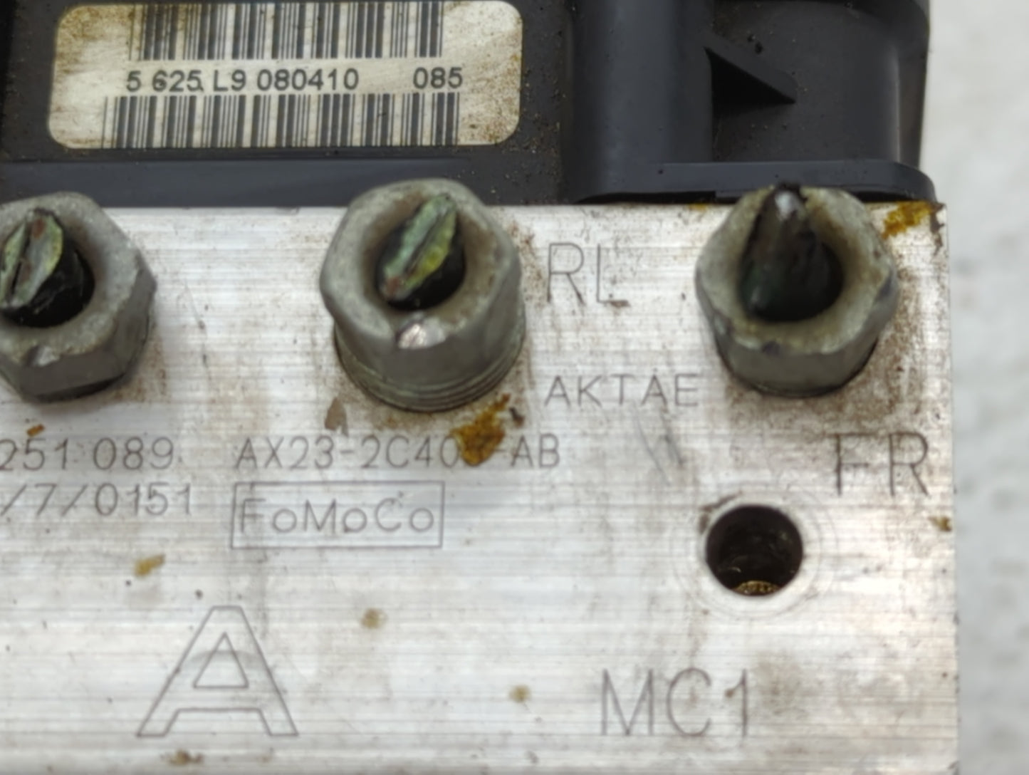 2011 Jaguar Xf ABS Pump Control Module Replacement P/N:AX23-2C405-AB Fits OEM Used Auto Parts - Oemusedautoparts1.com