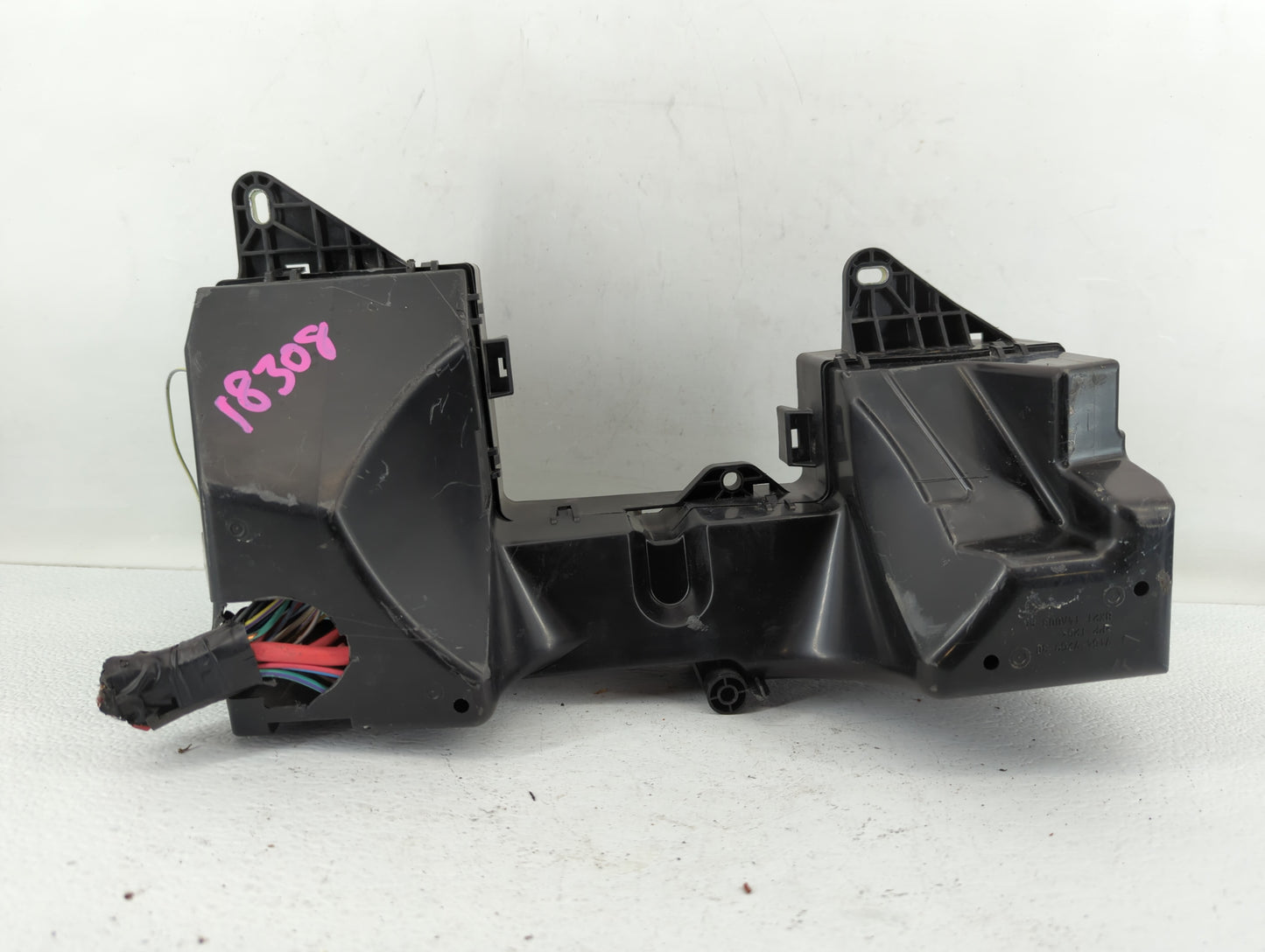 2010-2011 Jaguar Xf Fusebox Fuse Box Panel Relay Module P/N:AX23-14290-XXX Fits Fits 2010 2011 OEM Used Auto Parts - Oemused