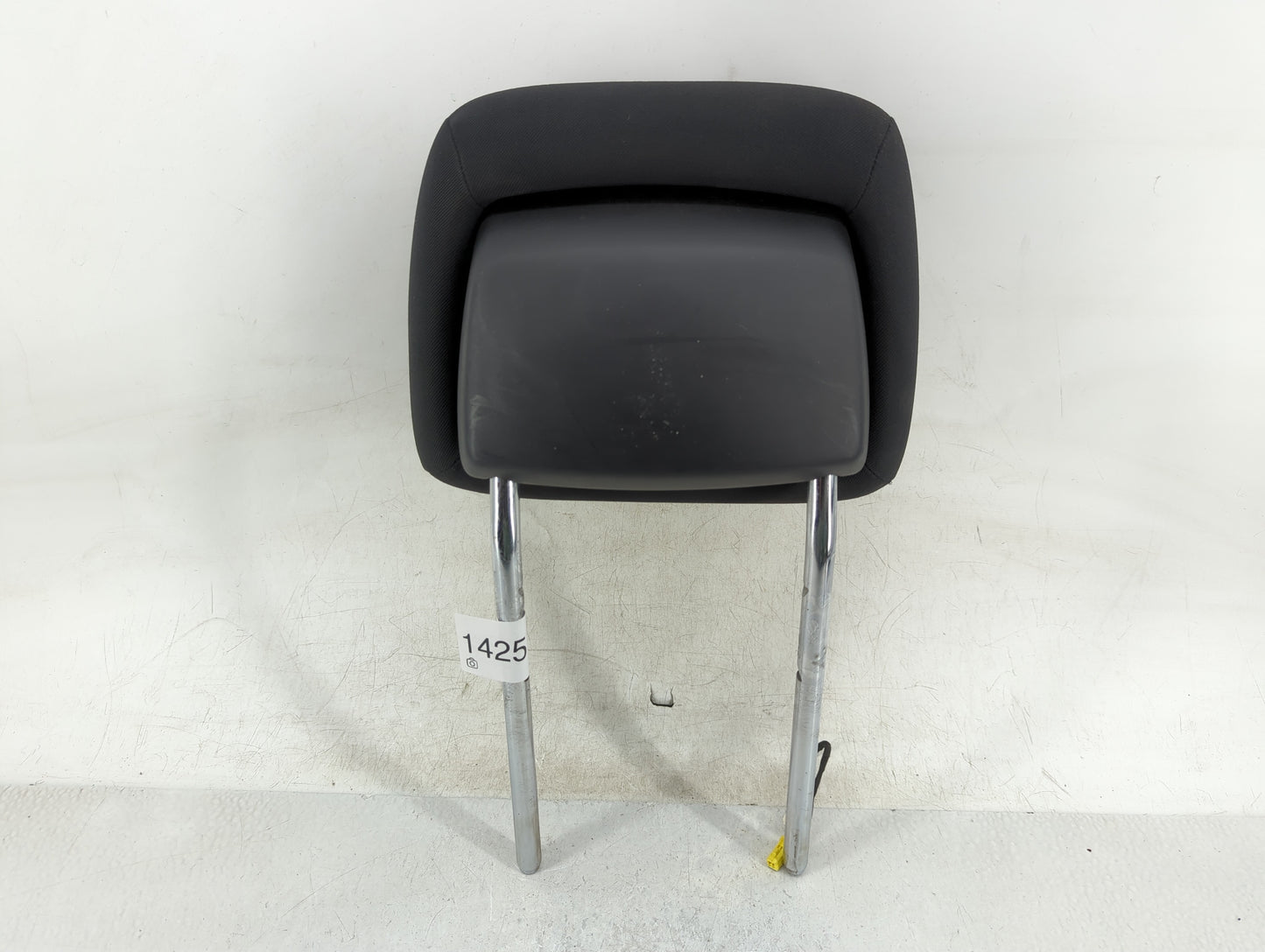 2011 Jeep Grand Cherokee Headrest Head Rest Front Driver Seat Black - Oemusedautoparts1.com