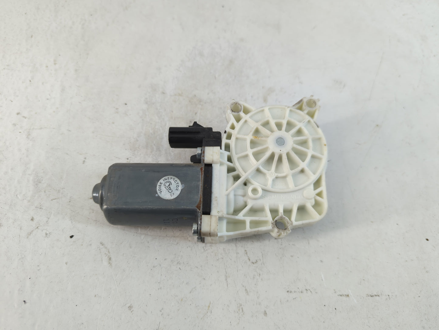 2011 Jeep Liberty Passenger Front Right Power Window Motor - Oemusedautoparts1.com