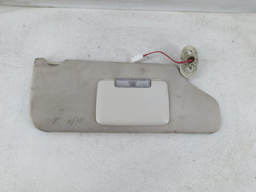 2008-2012 Jeep Liberty Sun Visor Shade Replacement Passenger Right Mirror Fits Fits 2008 2009 2010 2011 2012 OEM Used Auto Parts