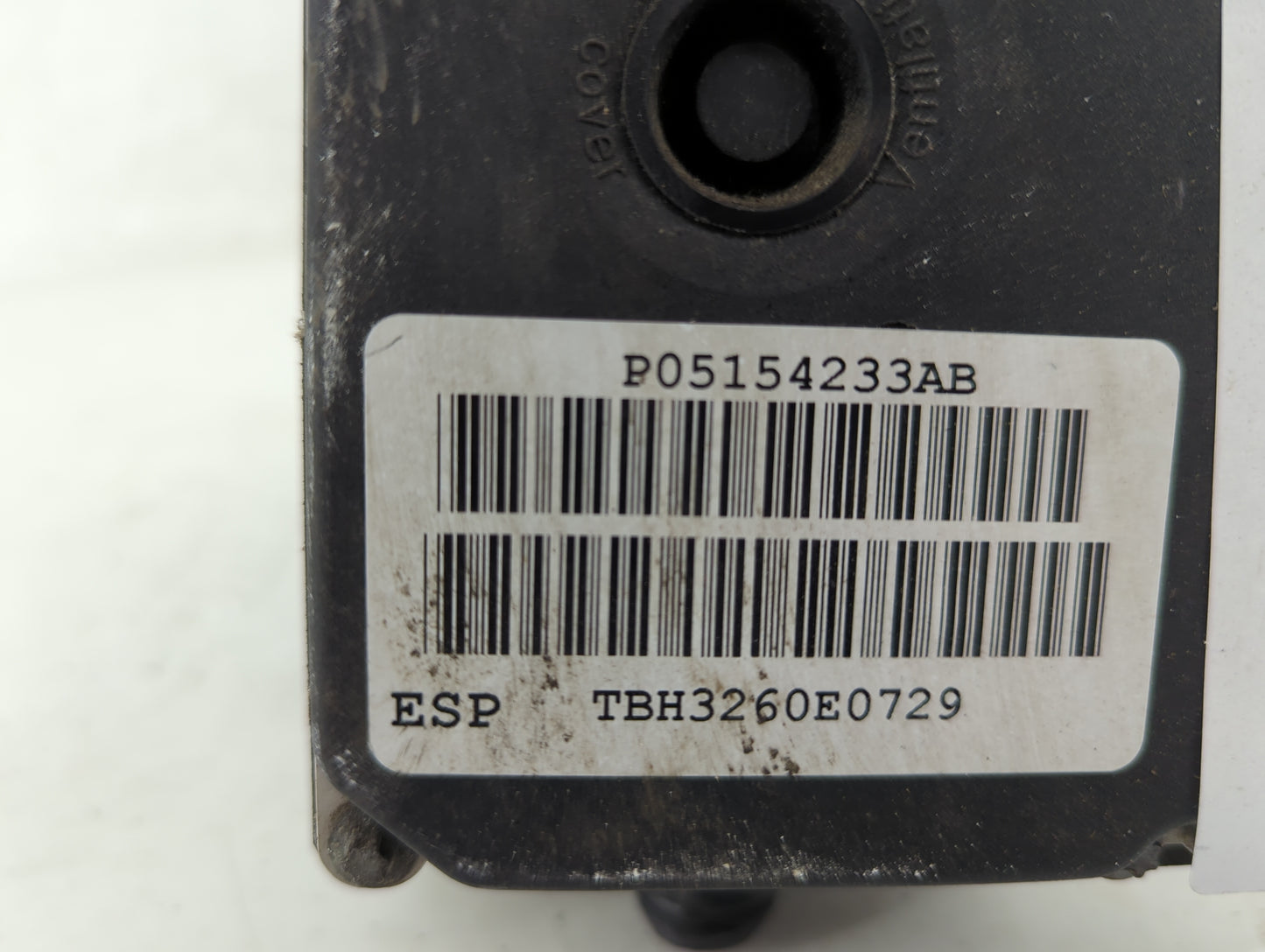 2011 Jeep Liberty ABS Pump Control Module Replacement P/N:P05154233AB Fits OEM Used Auto Parts - Oemusedautoparts1.com