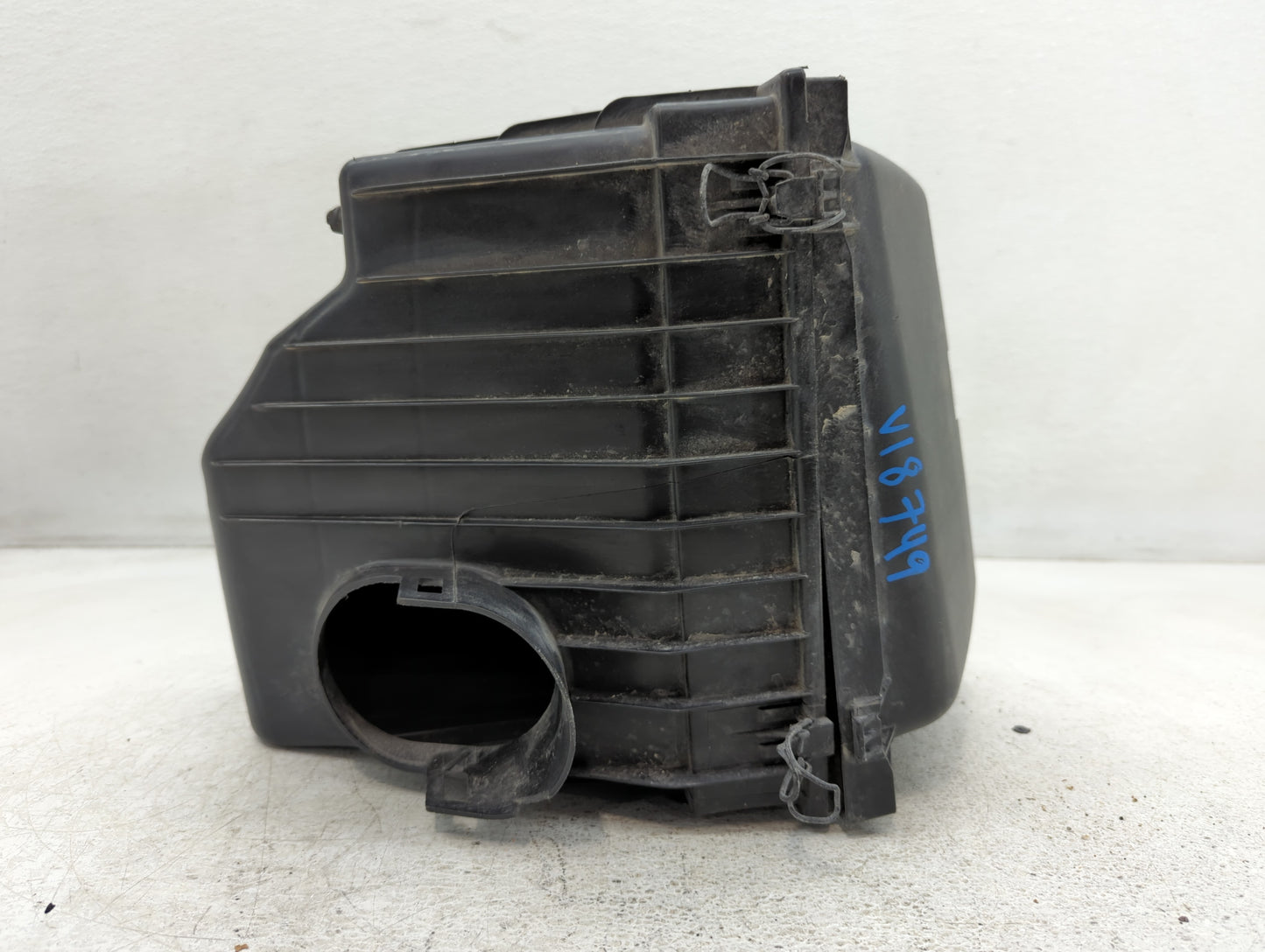 2008-2012 Jeep Liberty Air Cleaner Intake-duct Hose Tube - Oemusedautoparts1.com